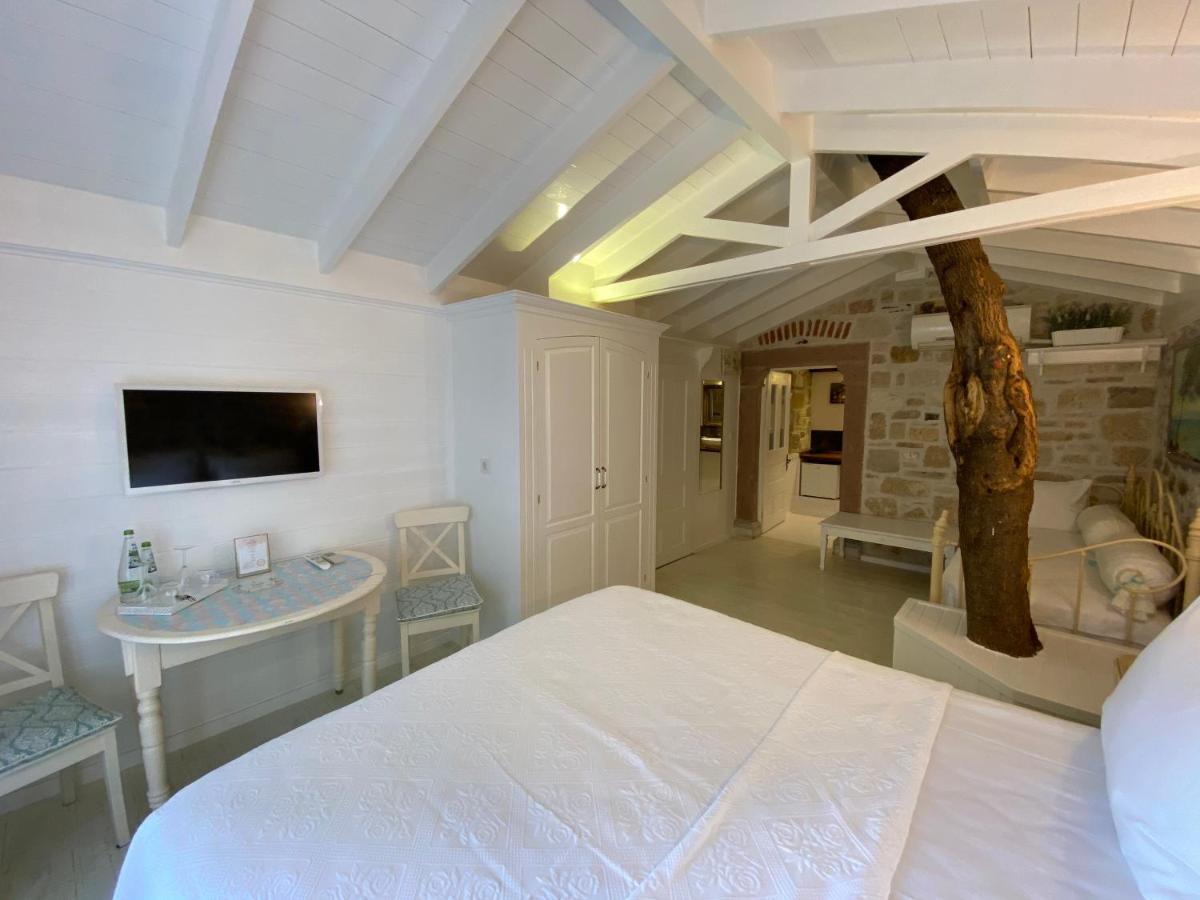 Lola 38 Hotel Foça Extérieur photo